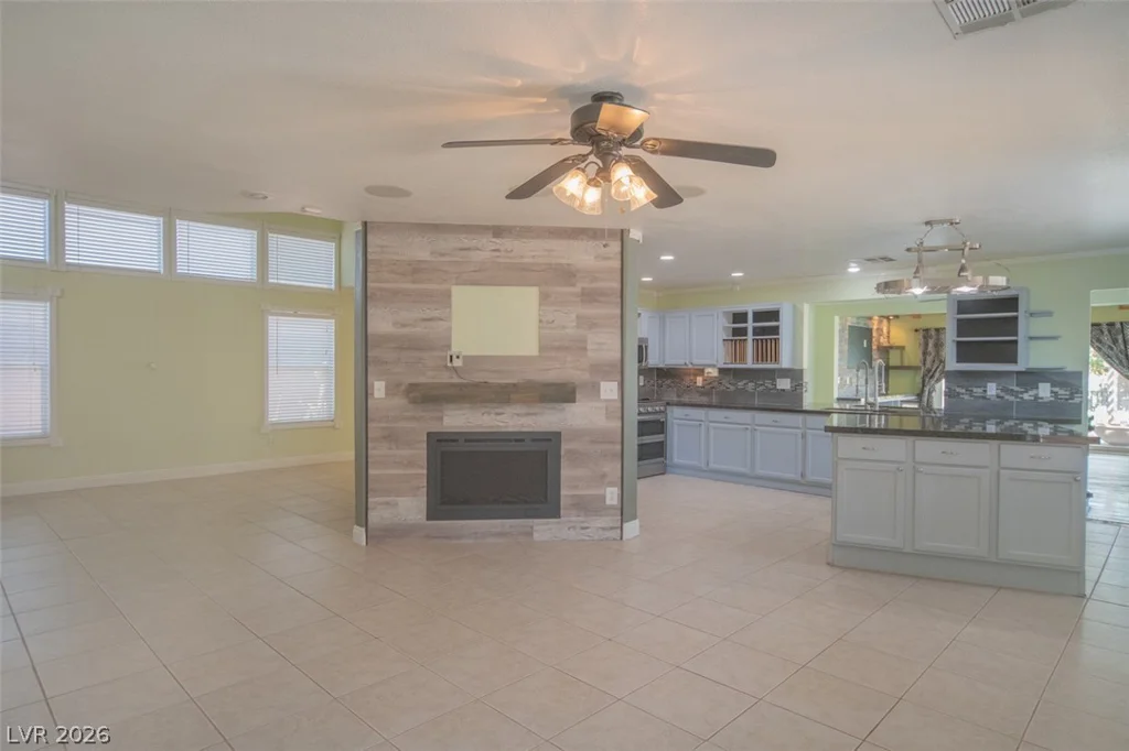 121 Heather, Henderson, NV 89002