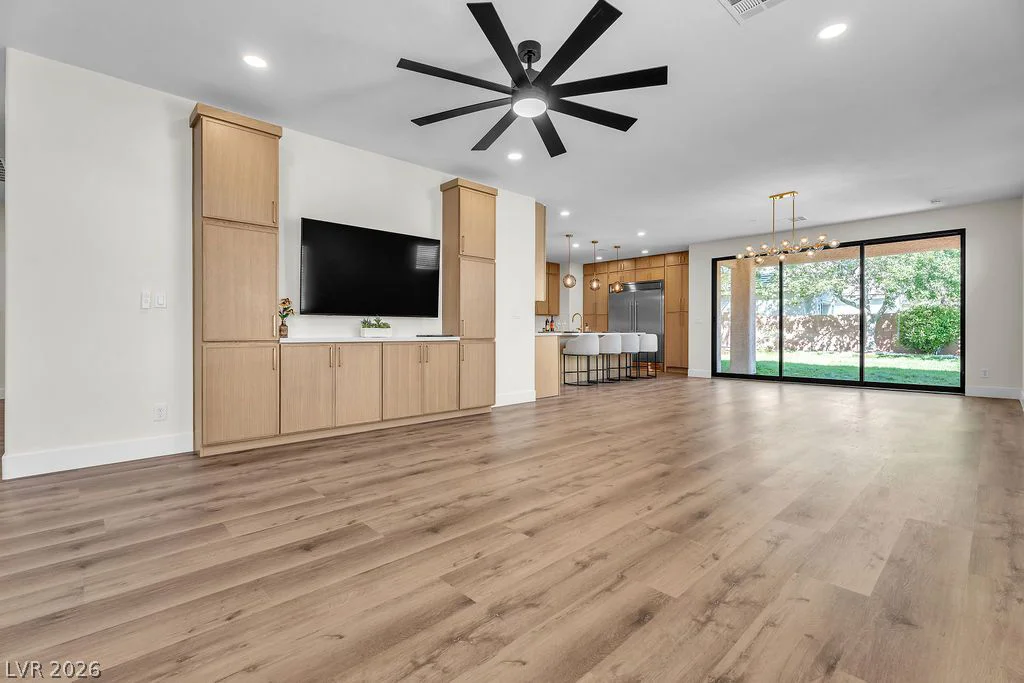 121 Torchwood, Las Vegas, NV 89144