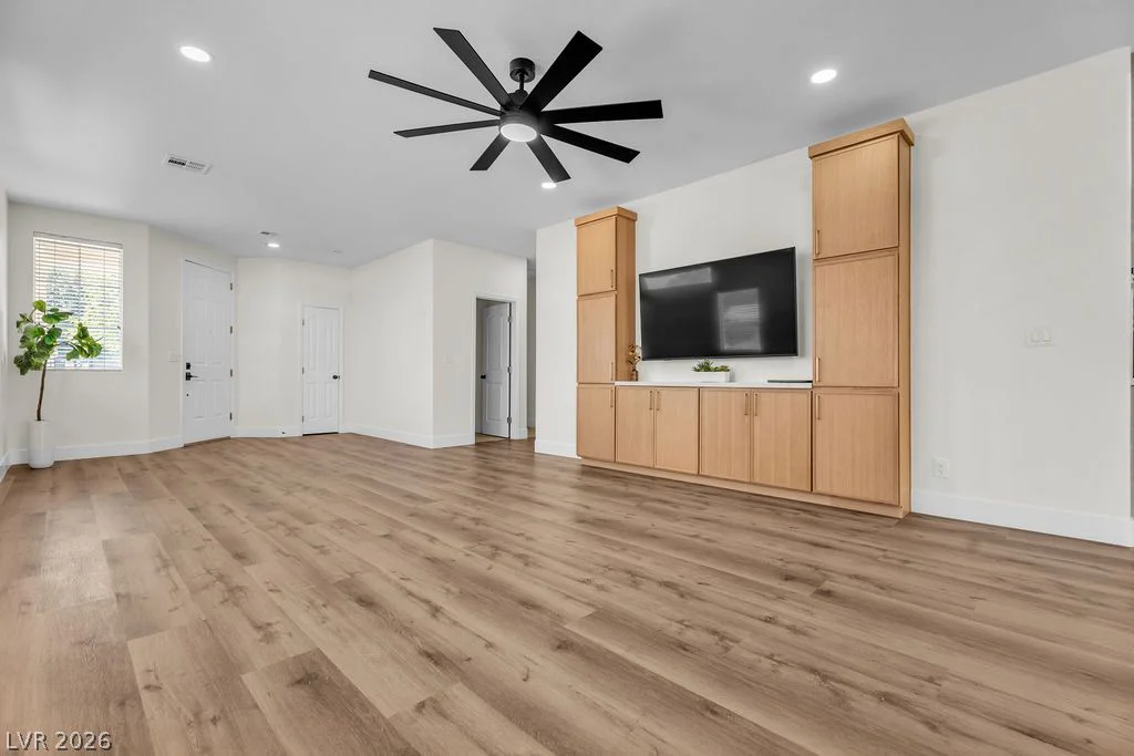121 Torchwood, Las Vegas, NV 89144