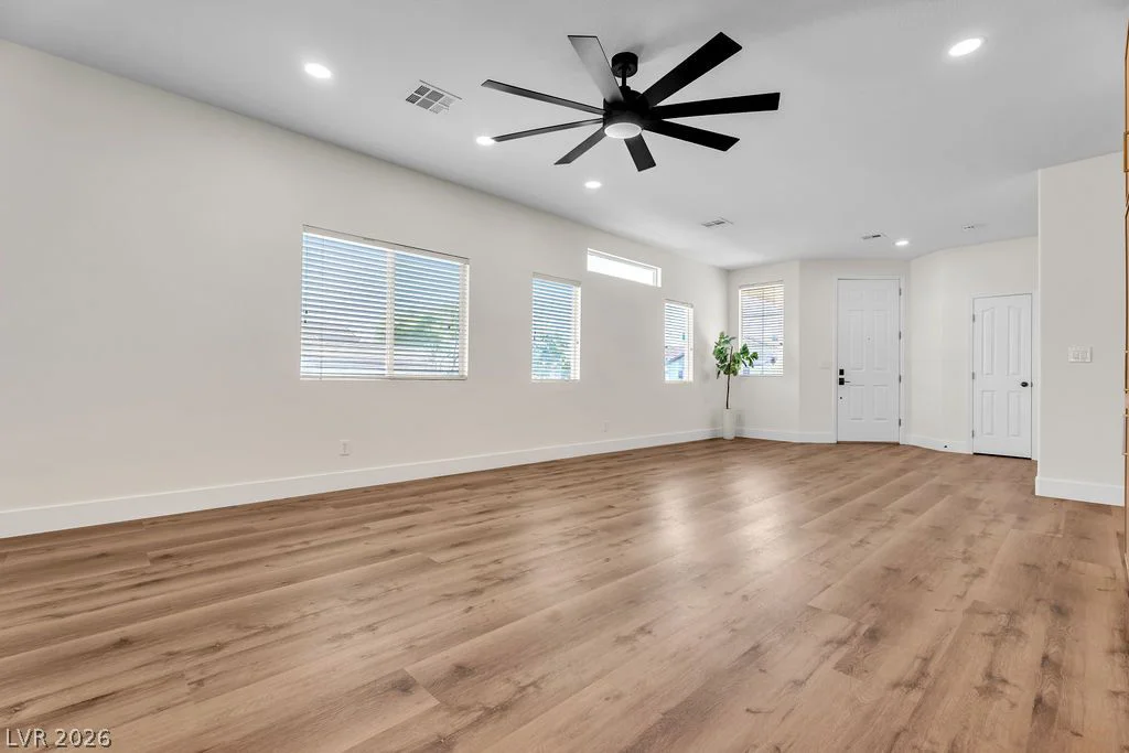 121 Torchwood, Las Vegas, NV 89144