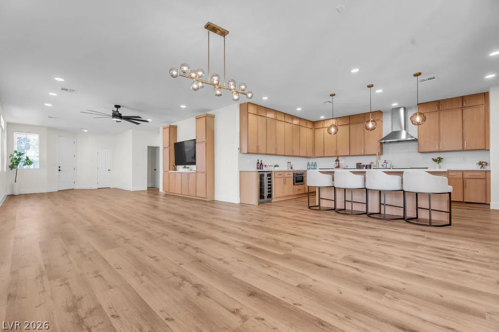121 Torchwood, Las Vegas, NV 89144