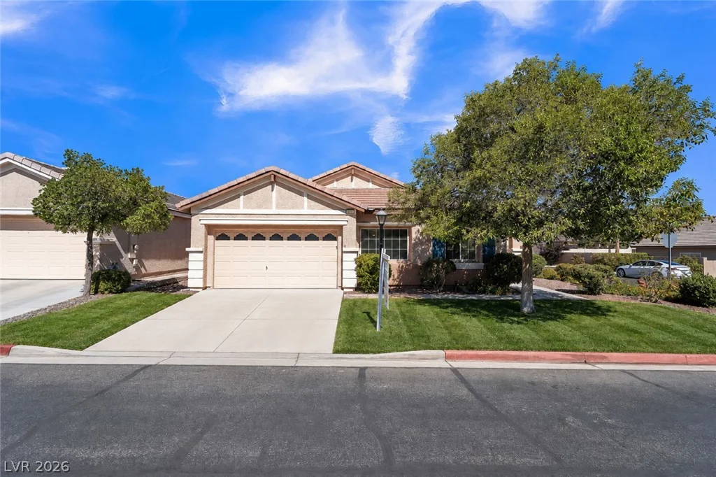121 Torchwood, Las Vegas, NV 89144