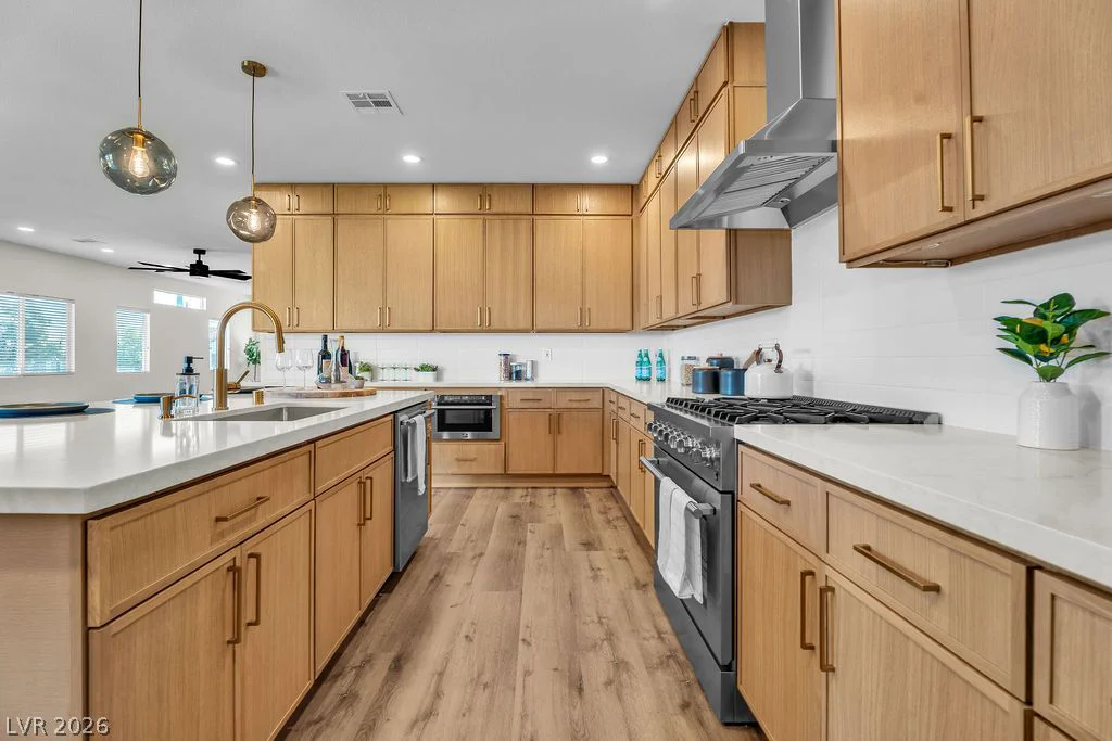 121 Torchwood, Las Vegas, NV 89144