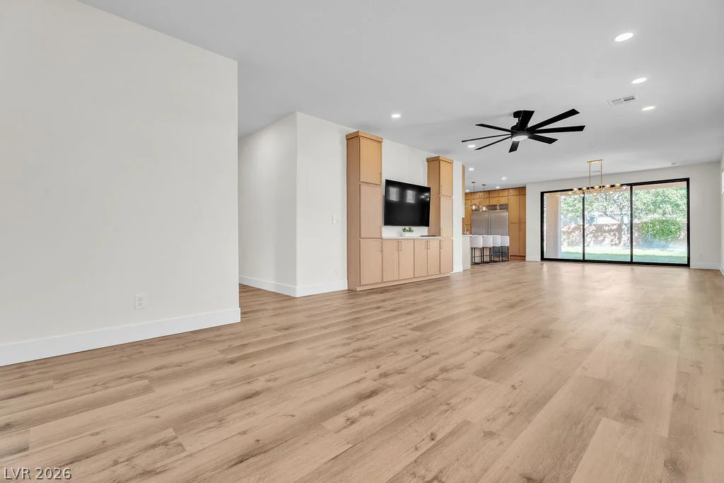 121 Torchwood, Las Vegas, NV 89144