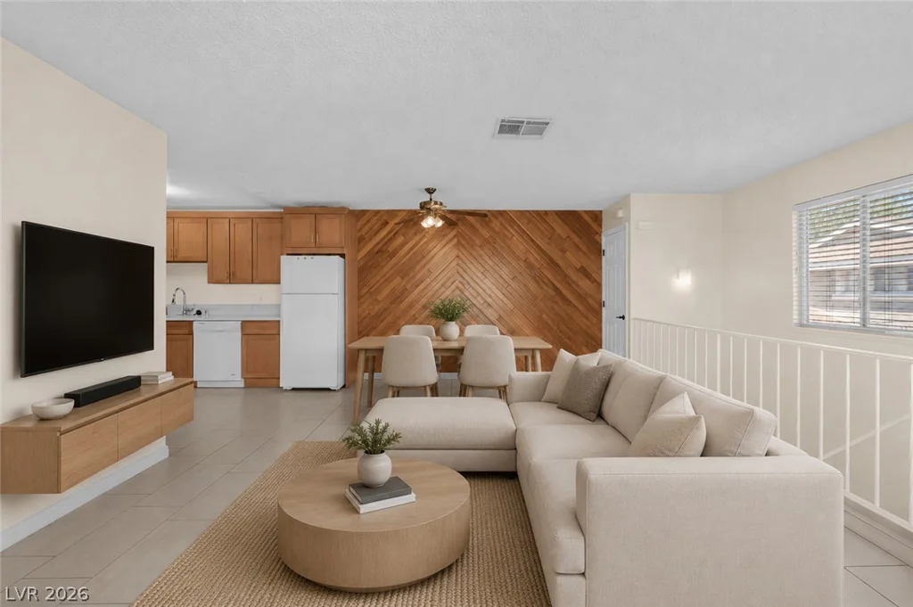 4734 Roberta, Las Vegas, NV 89119