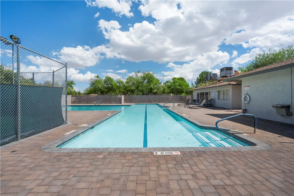 4734 Roberta, Las Vegas, NV 89119
