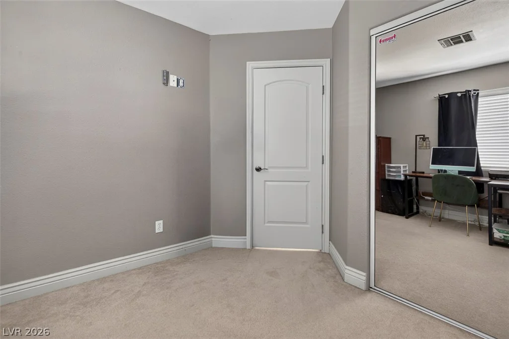 6673 Coral Falls, Las Vegas, NV 89108
