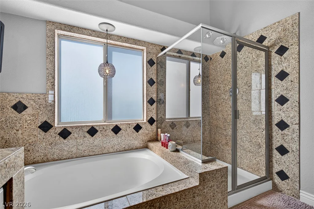 6673 Coral Falls, Las Vegas, NV 89108