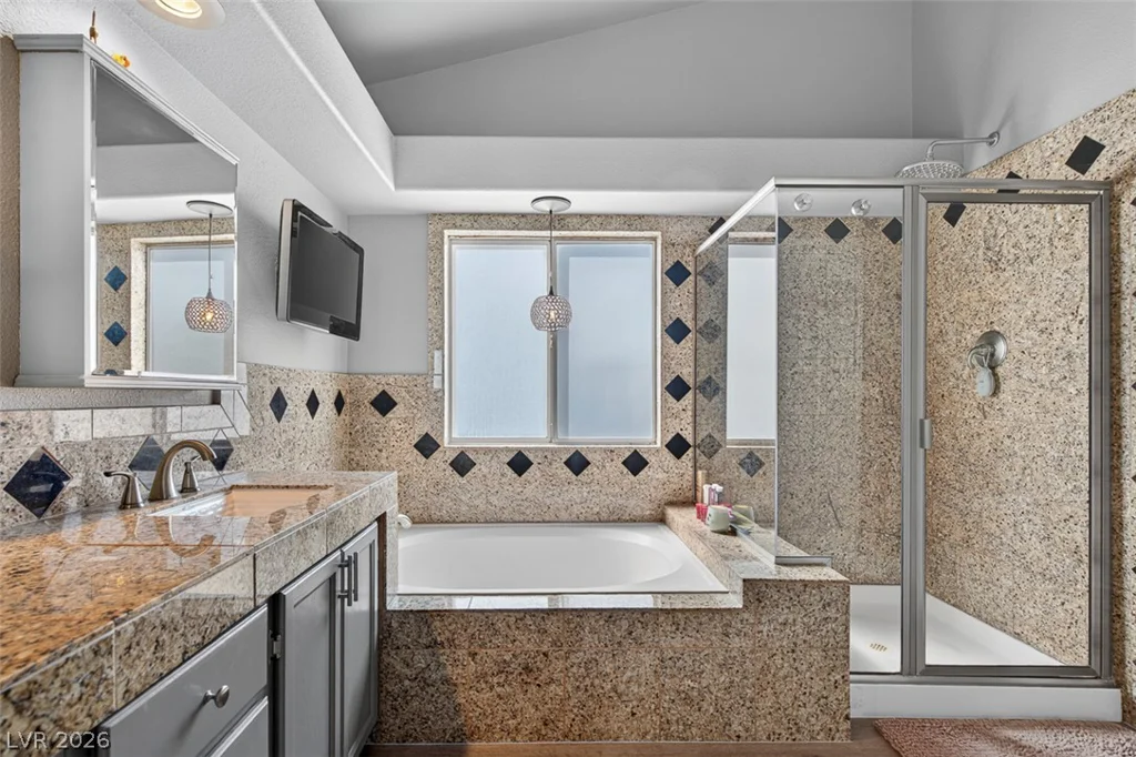 6673 Coral Falls, Las Vegas, NV 89108