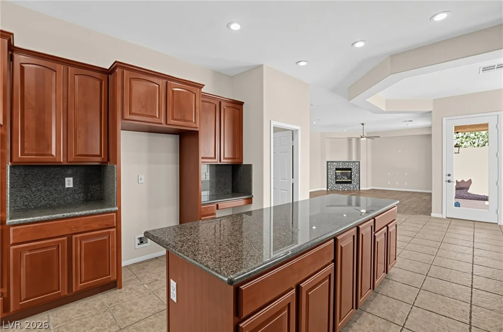 7308 Buttons Ridge, Las Vegas, NV 89131