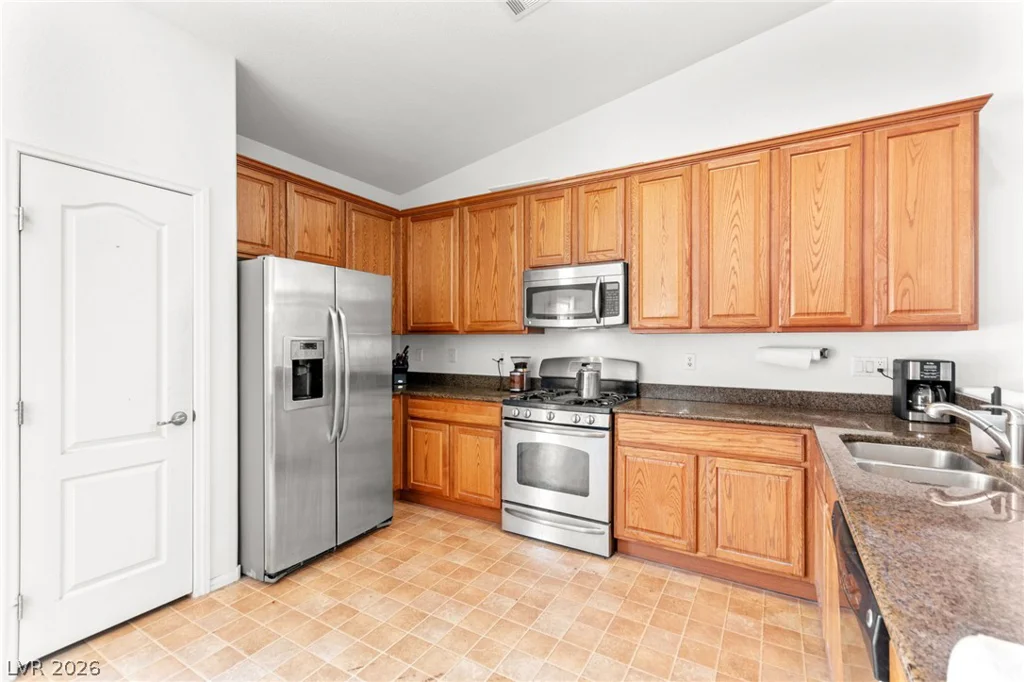 324 Sharp Edge, North Las Vegas, NV 89031