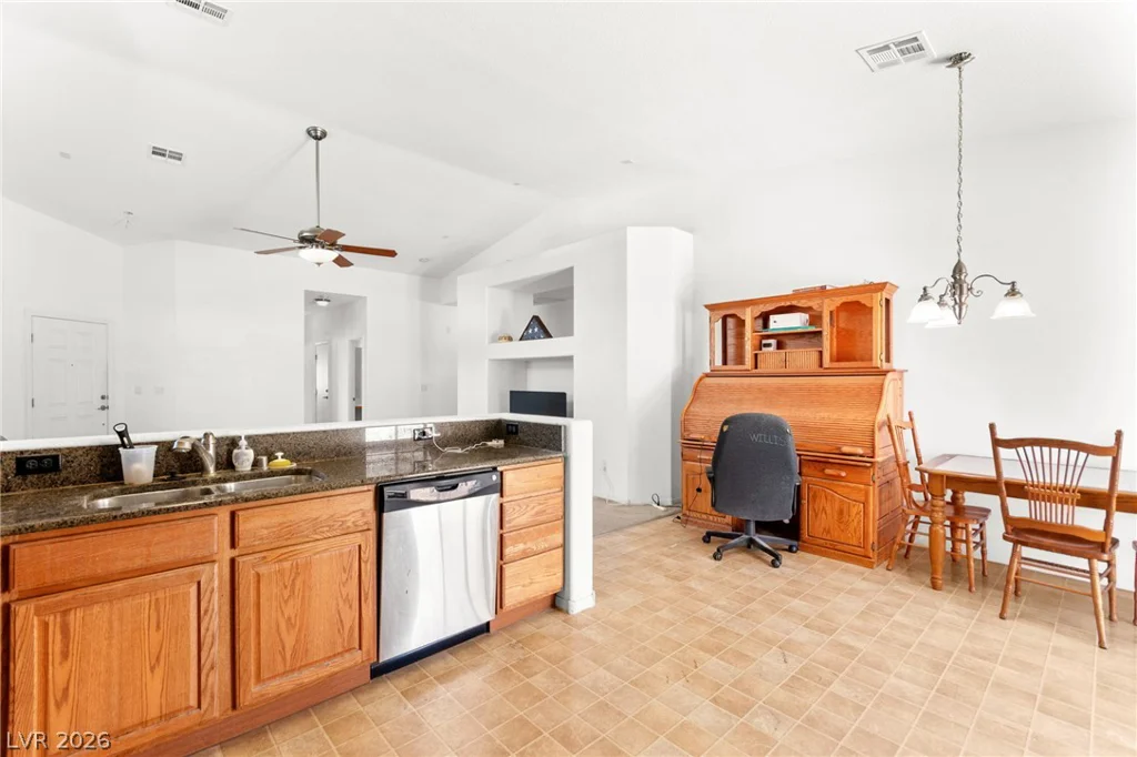 324 Sharp Edge, North Las Vegas, NV 89031