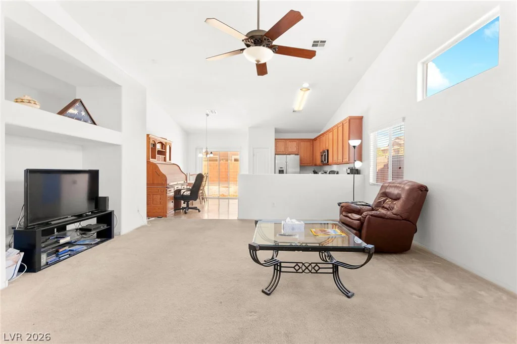 324 Sharp Edge, North Las Vegas, NV 89031