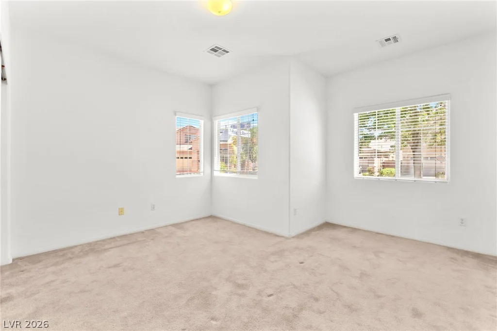 324 Sharp Edge, North Las Vegas, NV 89031