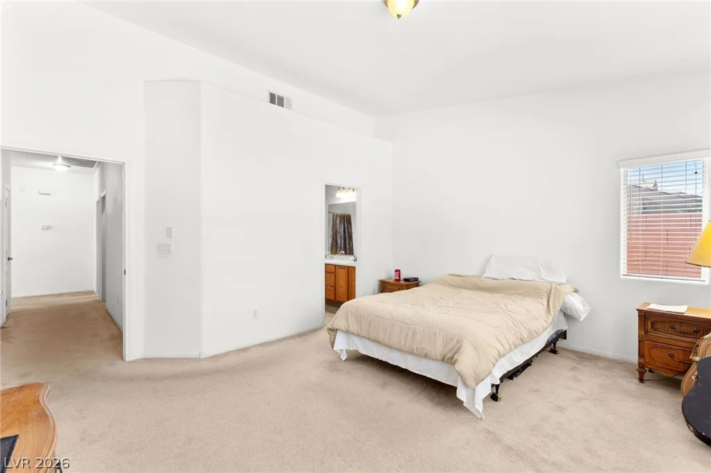 324 Sharp Edge, North Las Vegas, NV 89031
