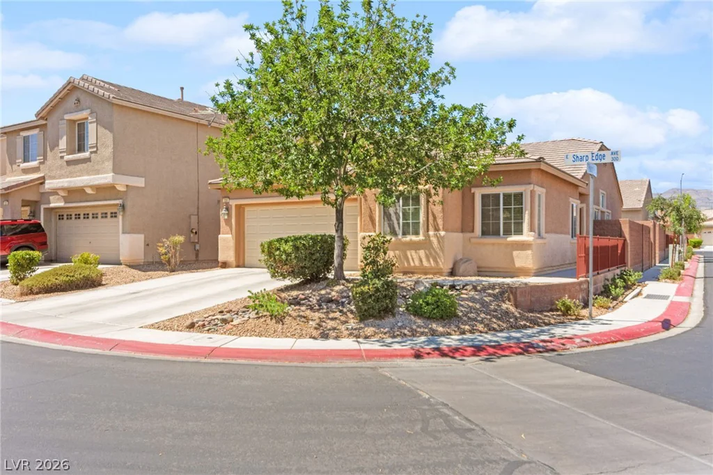 324 Sharp Edge, North Las Vegas, NV 89031