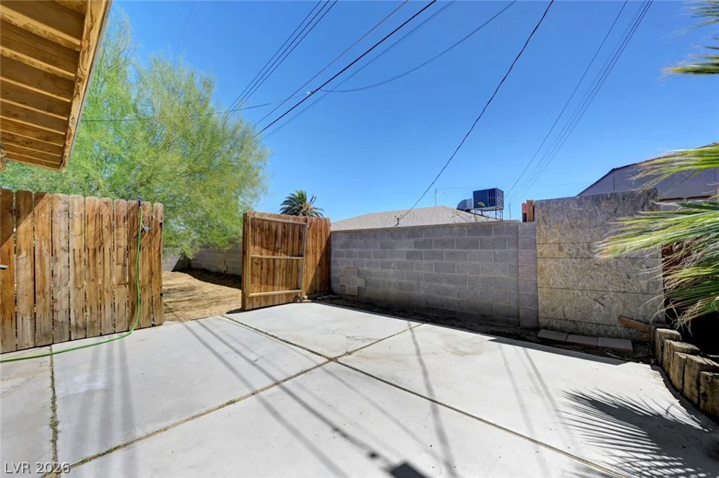 6209 Dayton, Las Vegas, NV 89107