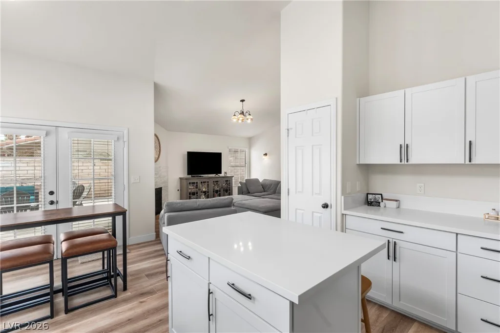 2416 Goldenmoon, Las Vegas, NV 89108