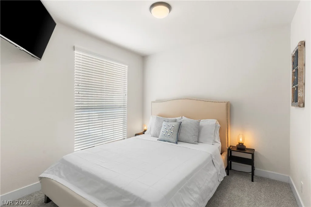 2416 Goldenmoon, Las Vegas, NV 89108