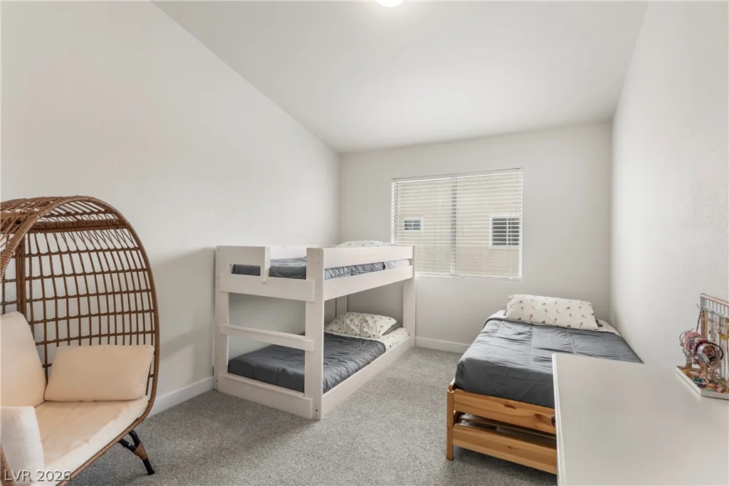 2416 Goldenmoon, Las Vegas, NV 89108