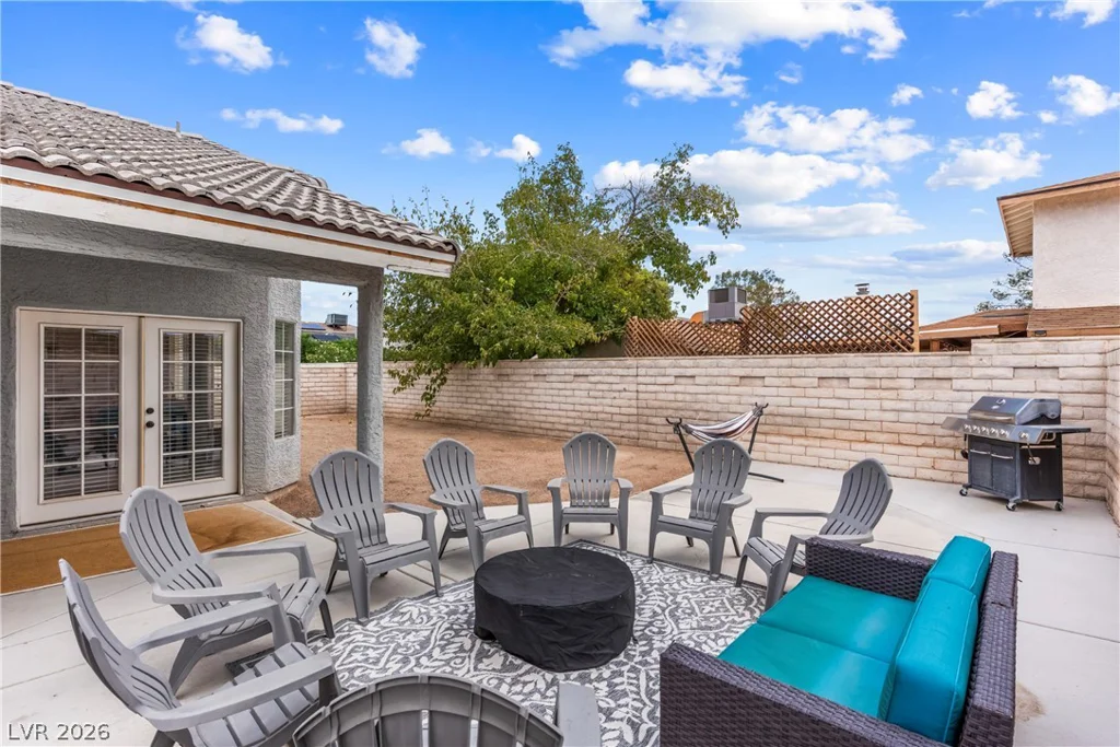 2416 Goldenmoon, Las Vegas, NV 89108
