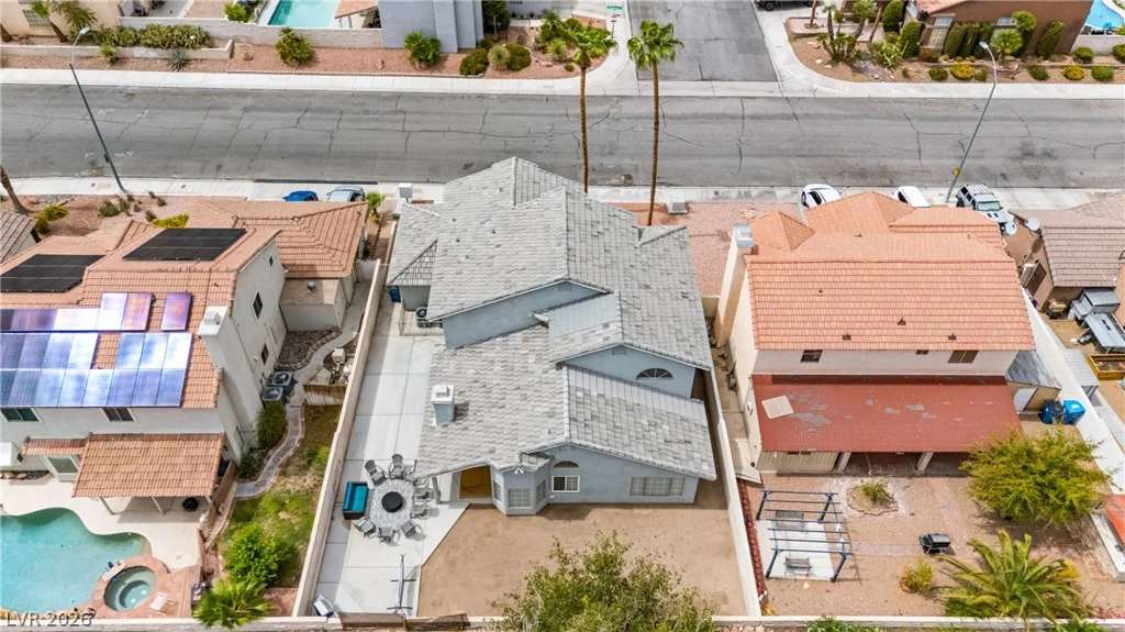 2416 Goldenmoon, Las Vegas, NV 89108