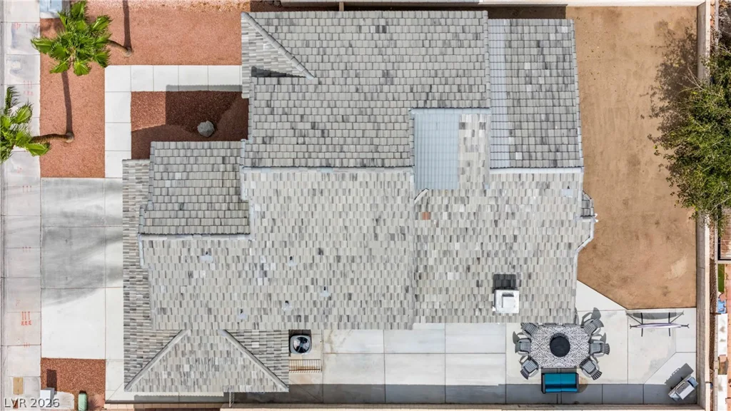 2416 Goldenmoon, Las Vegas, NV 89108