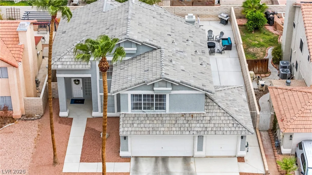 2416 Goldenmoon, Las Vegas, NV 89108