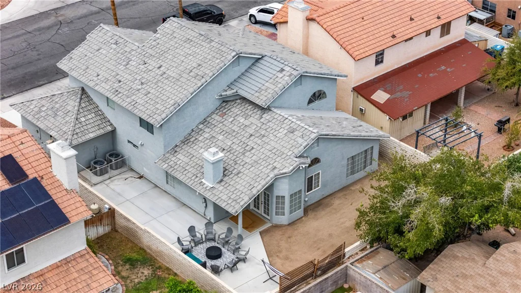 2416 Goldenmoon, Las Vegas, NV 89108