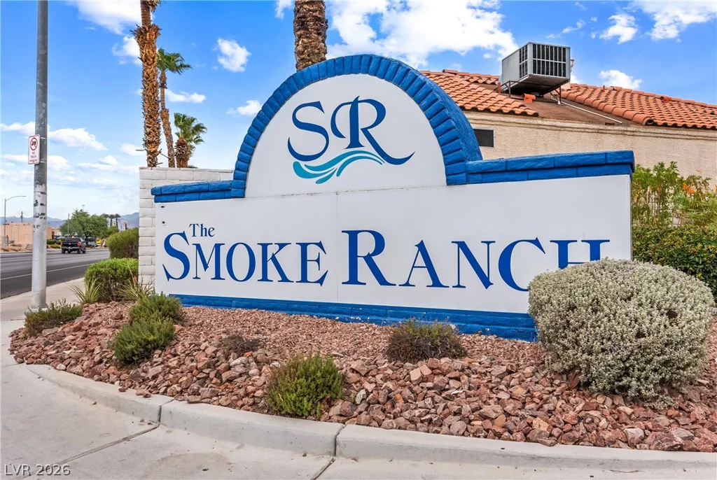 2416 Goldenmoon, Las Vegas, NV 89108