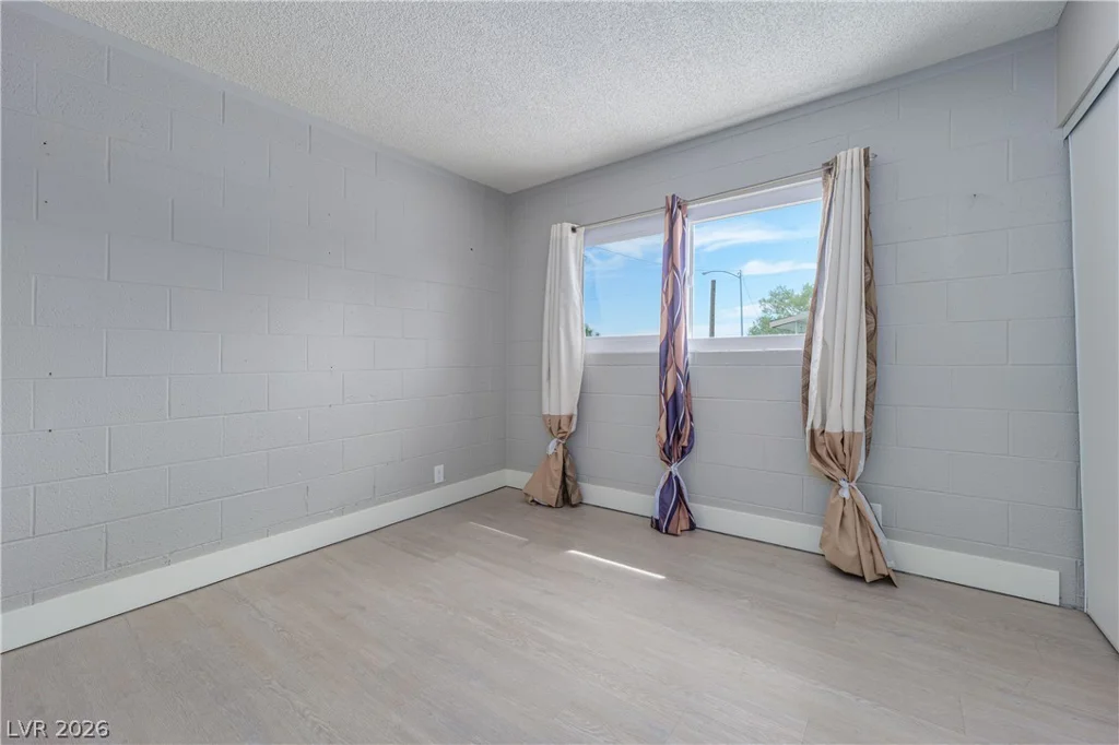 4671 Marnell, Las Vegas, NV 89121