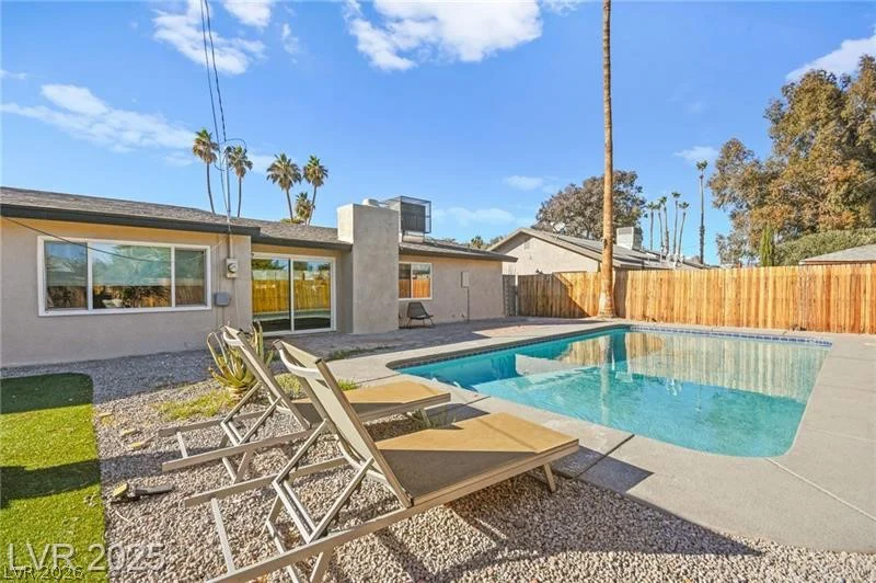 1707 8th, Las Vegas, NV 89104