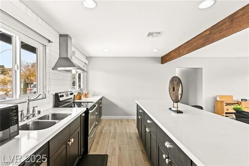 1707 8th, Las Vegas, NV 89104