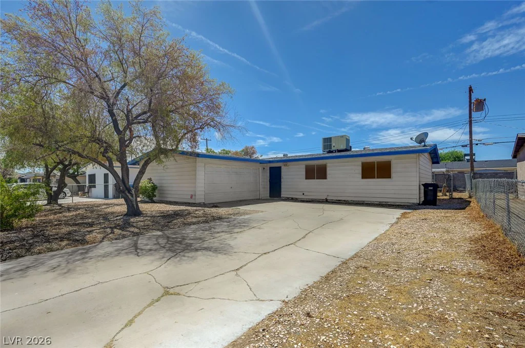 1209 Helen, North Las Vegas, NV 89030