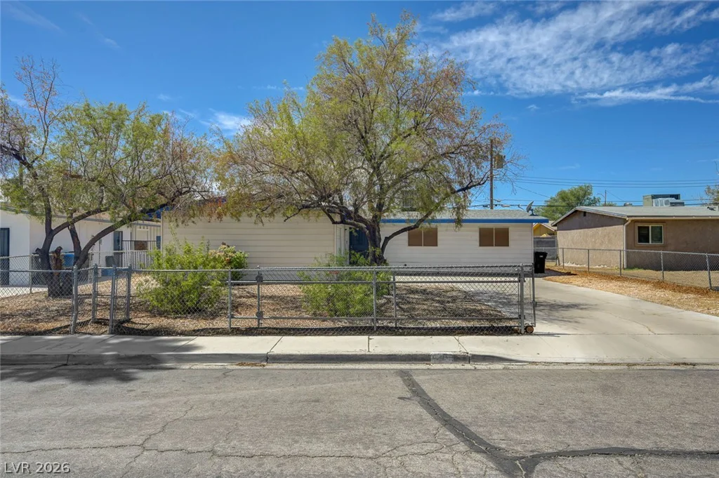 1209 Helen, North Las Vegas, NV 89030