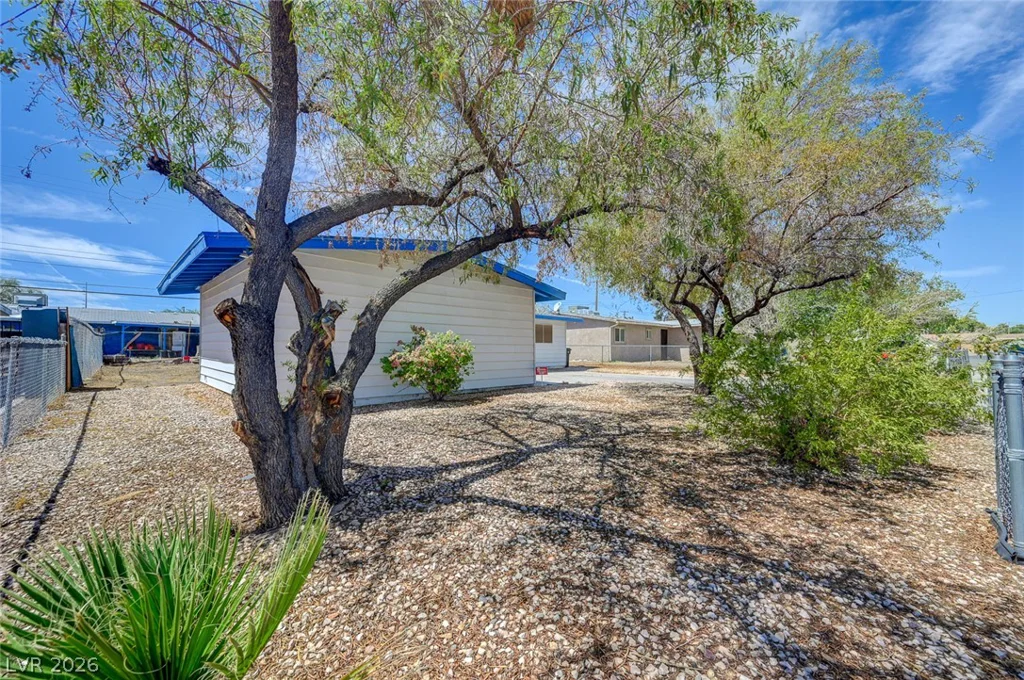1209 Helen, North Las Vegas, NV 89030