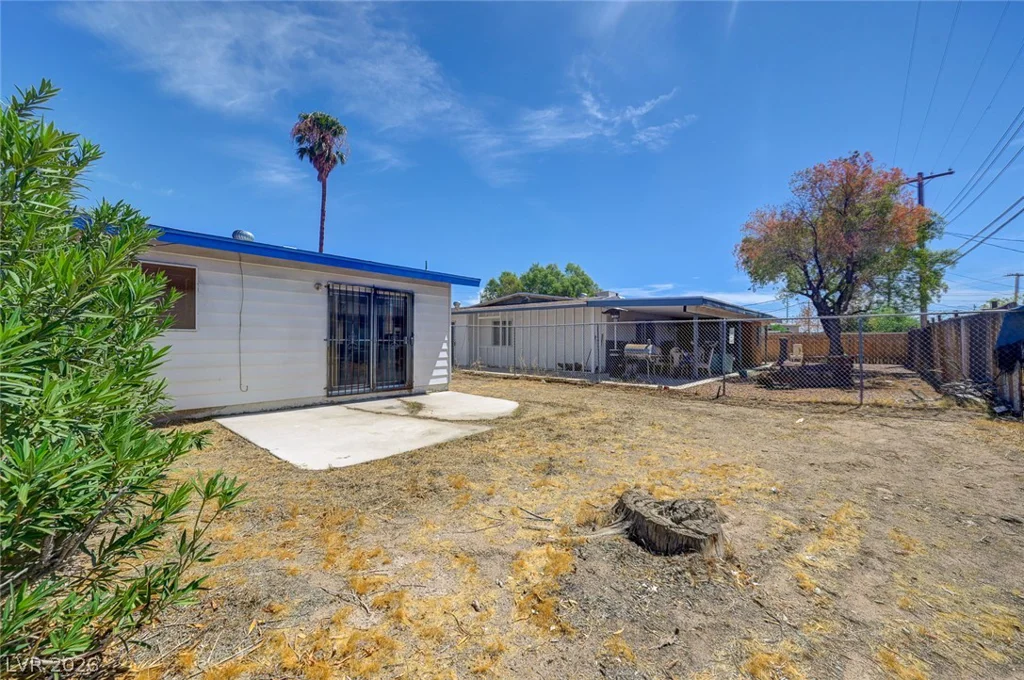 1209 Helen, North Las Vegas, NV 89030