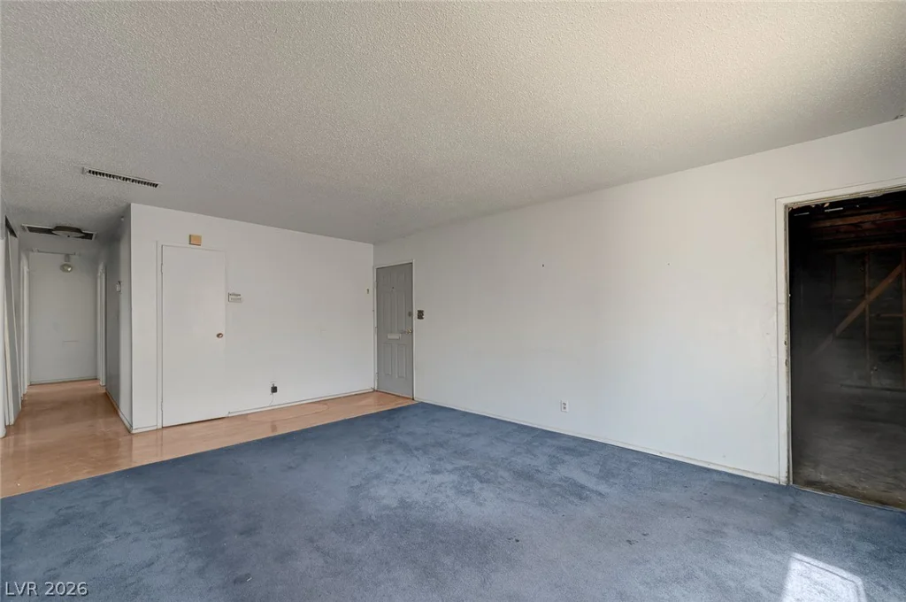 1209 Helen, North Las Vegas, NV 89030