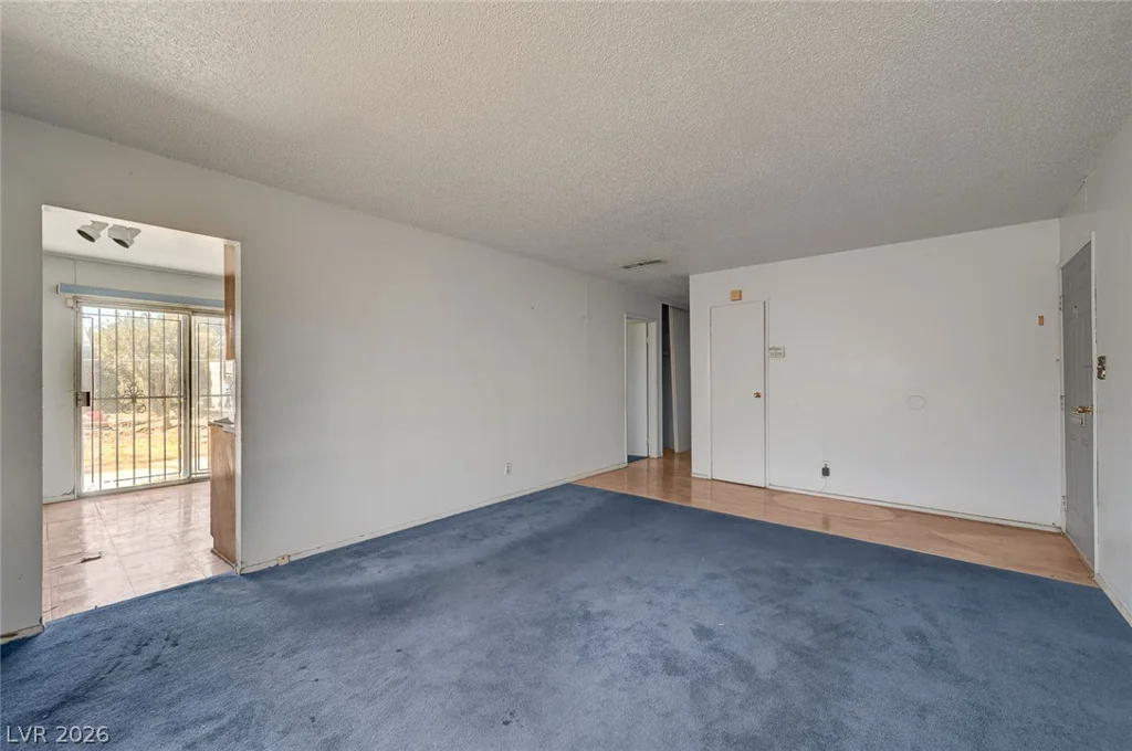 1209 Helen, North Las Vegas, NV 89030