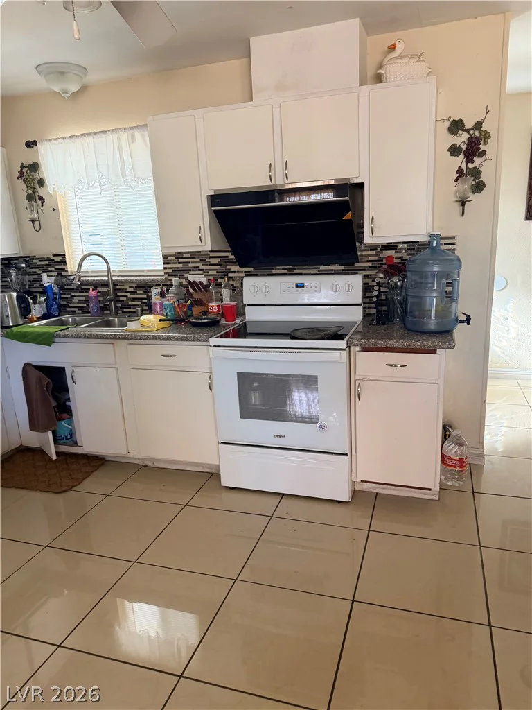 5801 Harmony, Las Vegas, NV 89107