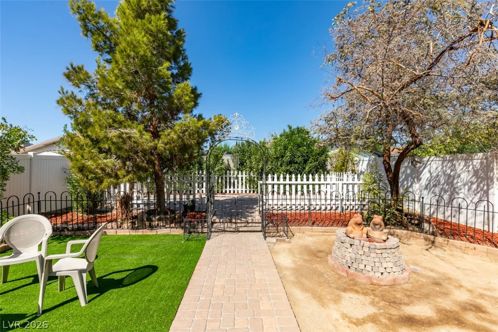 4033 Puebla, Las Vegas, NV 89115