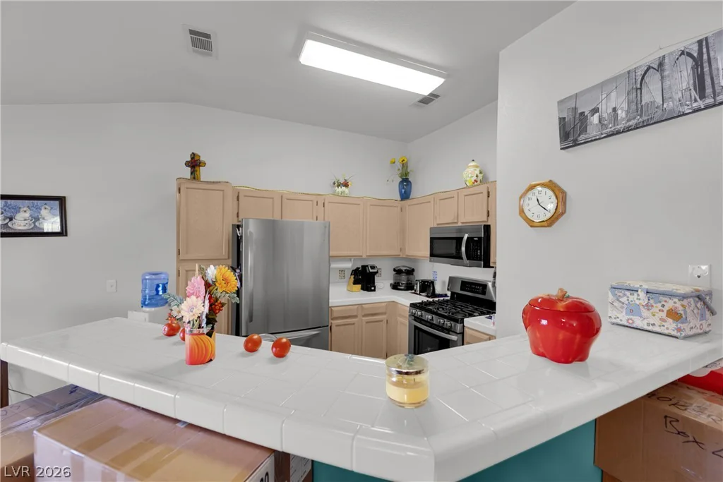 5415 Harmon, Las Vegas, NV 89103