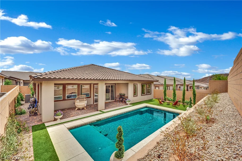 30 Barrio Alto, Henderson, NV 89011