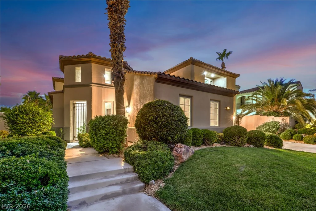 2571 Red Springs, Las Vegas, NV 89135