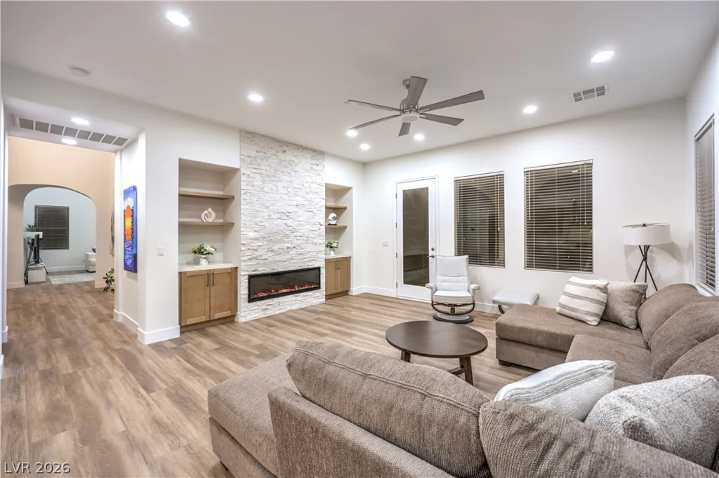 2571 Red Springs, Las Vegas, NV 89135
