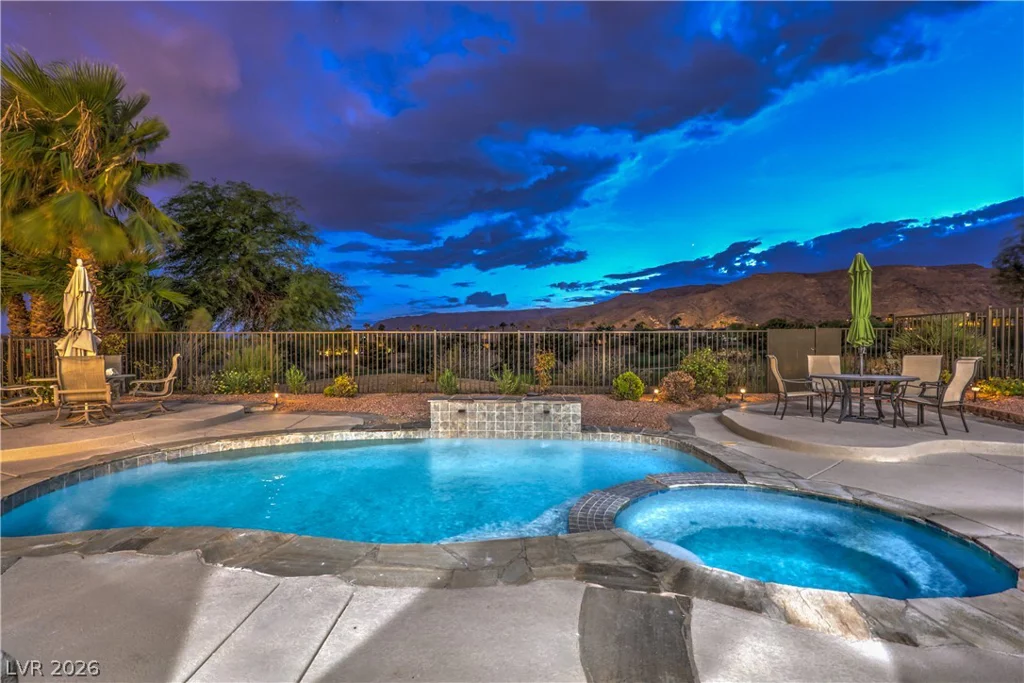 2571 Red Springs, Las Vegas, NV 89135
