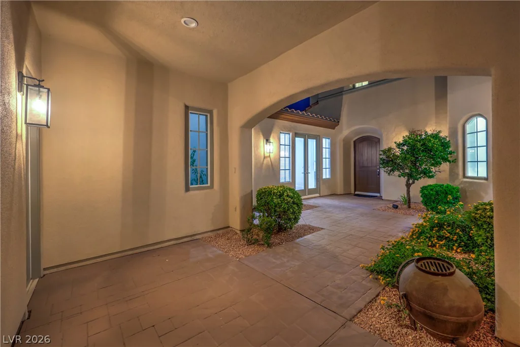 2571 Red Springs, Las Vegas, NV 89135