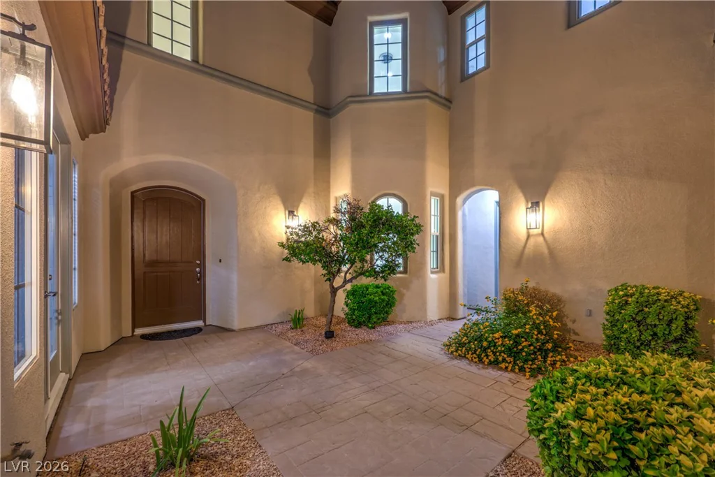 2571 Red Springs, Las Vegas, NV 89135