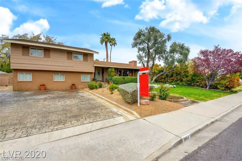 1804 Chapman, Las Vegas, NV 89104