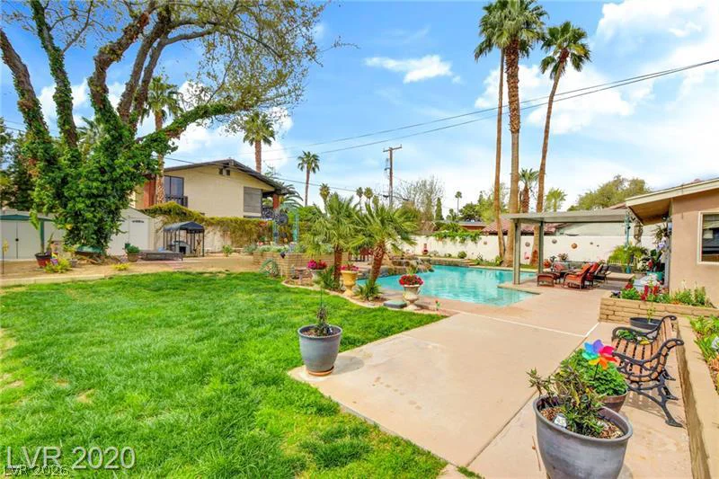 1804 Chapman, Las Vegas, NV 89104